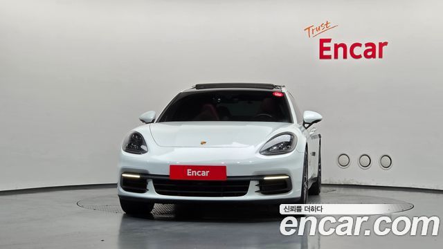 Porsche Panamera 2018 — photo 3