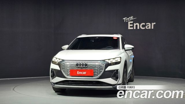 Audi Q4 e-tron 2022 — photo 3