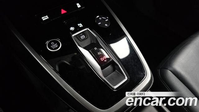 Audi Q4 e-tron 2022 — photo 9