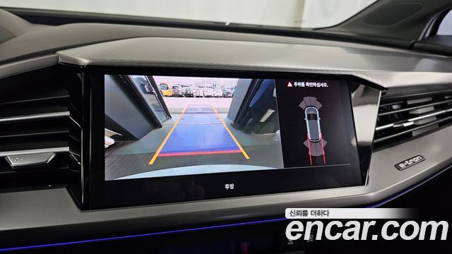 Audi Q4 e-tron 2022 — photo 15