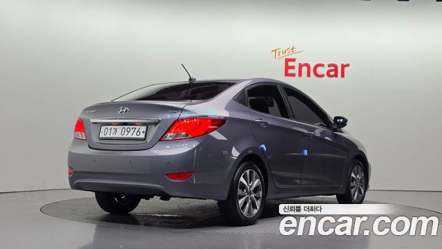 Hyundai Accent 2016 — photo 2