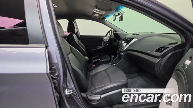 Hyundai Accent 2016 — photo 13
