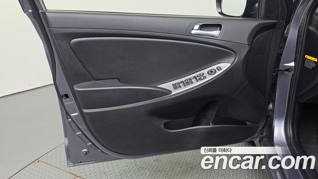 Hyundai Accent 2016 — photo 14