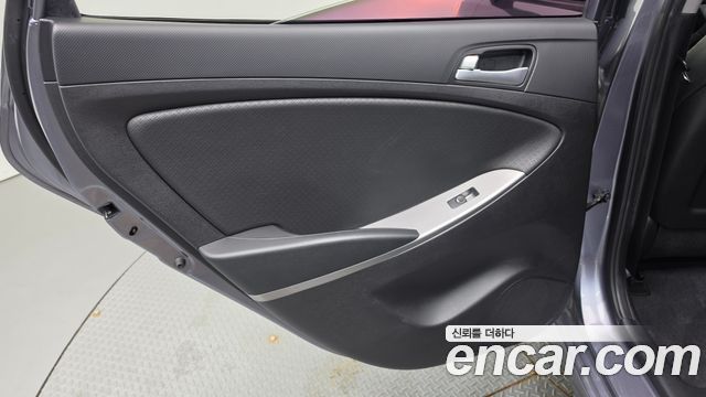 Hyundai Accent 2016 — photo 15