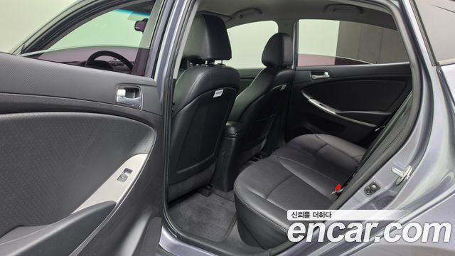 Hyundai Accent 2016 — photo 28