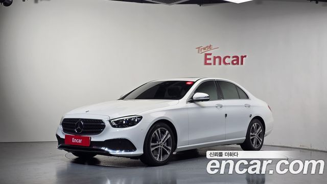 Mercedes-Benz E-Class 2022 — photo 1