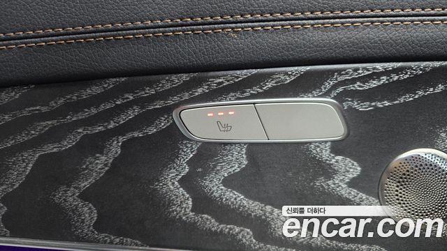 Mercedes-Benz E-Class 2022 — photo 29