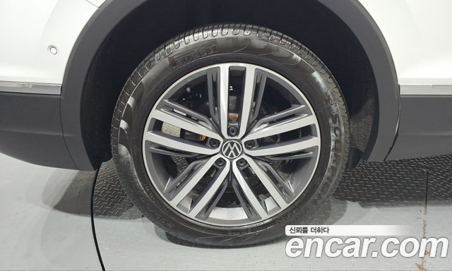 Volkswagen Tiguan 2023 — photo 5