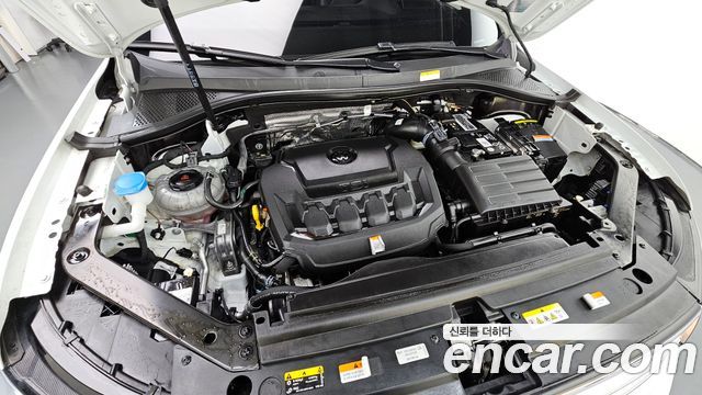 Volkswagen Tiguan 2023 — photo 6