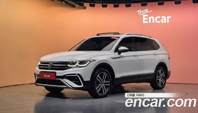 Volkswagen Tiguan 2023 — photo 1