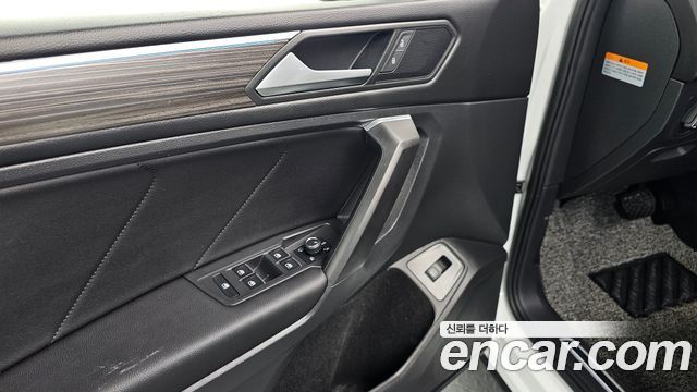 Volkswagen Tiguan 2023 — photo 30