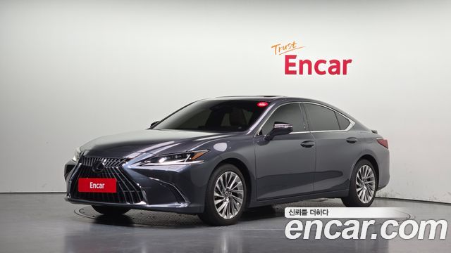 Lexus ES 2024 — photo 1