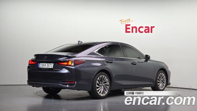 Lexus ES 2024 — photo 2