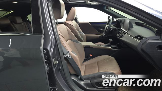 Lexus ES 2024 — photo 12