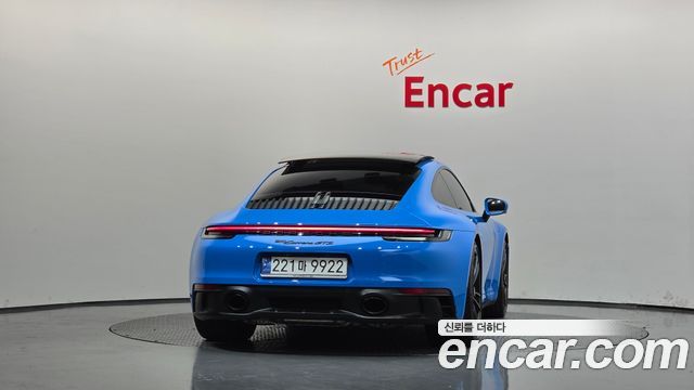Porsche 911 2024 — photo 4