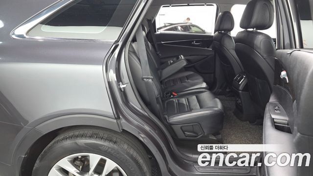 Kia Sorento 2015 — photo 17