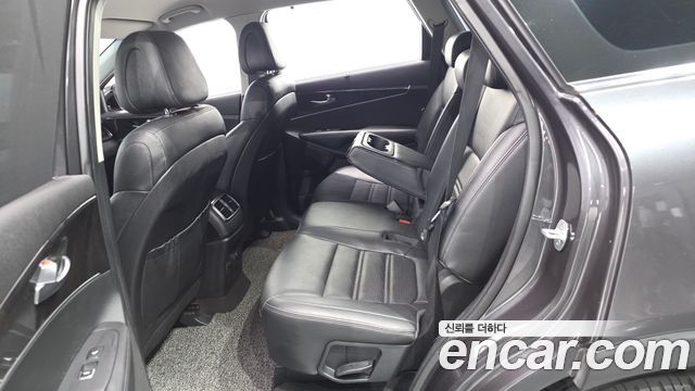 Kia Sorento 2015 — photo 18
