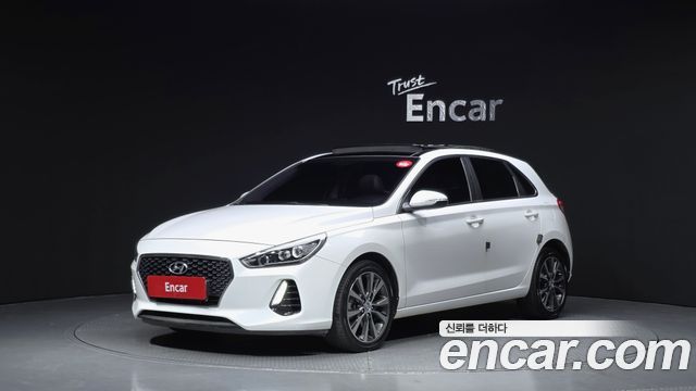 Hyundai i30 2017 — photo 1