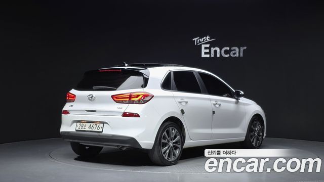 Hyundai i30 2017 — photo 2