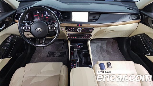 Kia K7 2016 — photo 10