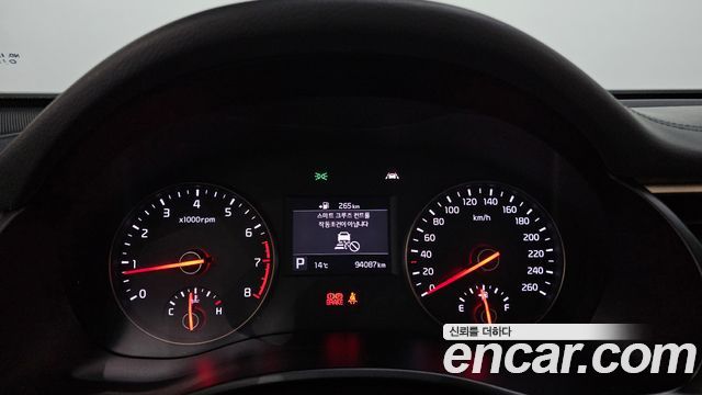 Kia K7 2016 — photo 11