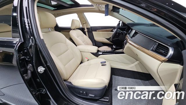 Kia K7 2016 — photo 18