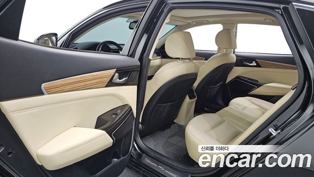 Kia K7 2016 — photo 16