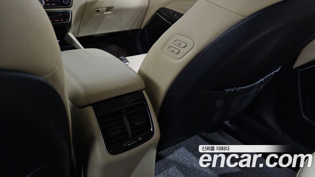 Kia K7 2016 — photo 31