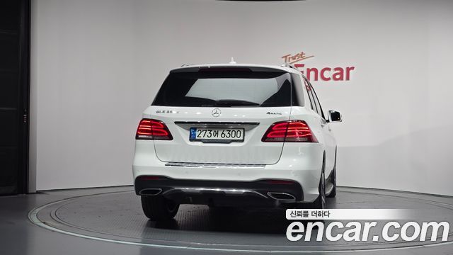 Mercedes-Benz GLE-Class 2018 — photo 4