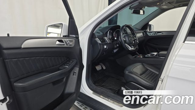 Mercedes-Benz GLE-Class 2018 — photo 10