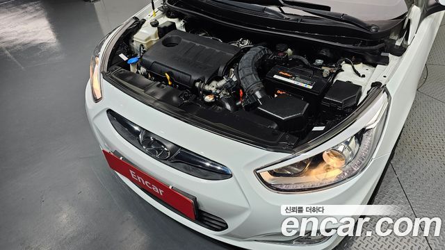Hyundai Accent 2015 — photo 6