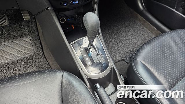 Hyundai Accent 2015 — photo 9