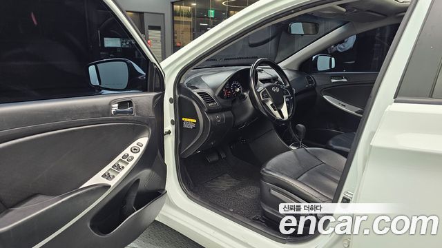 Hyundai Accent 2015 — photo 10