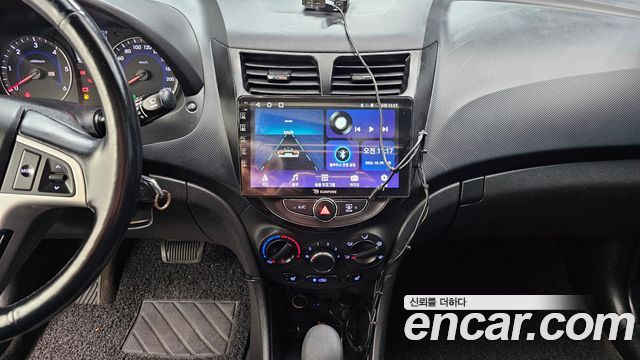 Hyundai Accent 2015 — photo 14