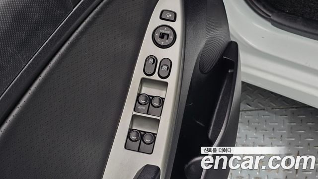 Hyundai Accent 2015 — photo 17