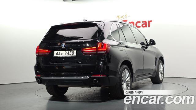 BMW X5 2017 — photo 2