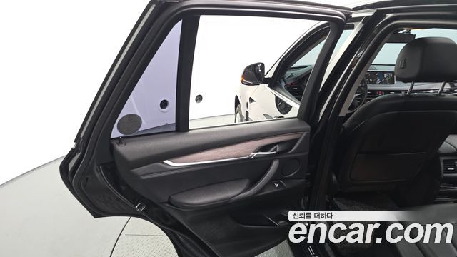 BMW X5 2017 — photo 15