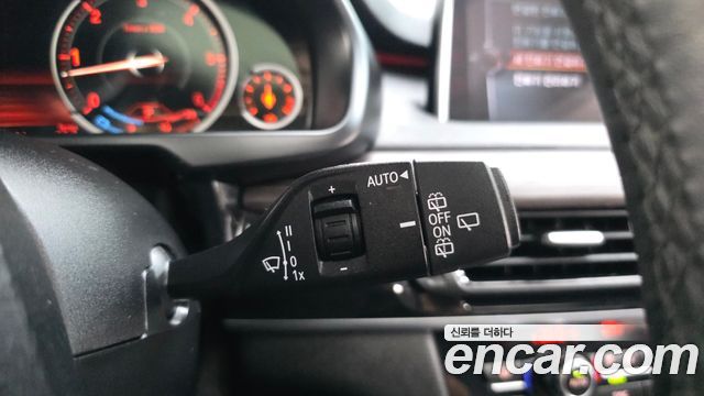 BMW X5 2017 — photo 30