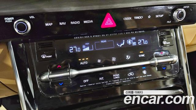 Kia Canival 2021 — photo 11