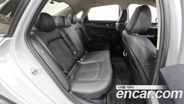 Kia K5 2024 — photo 17