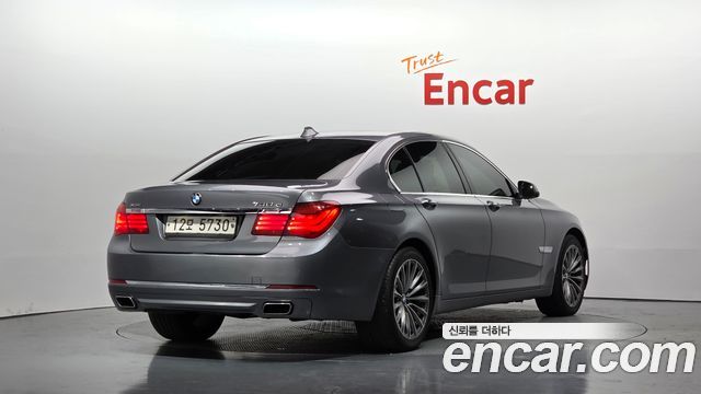 BMW 7-Series 2015 — photo 2