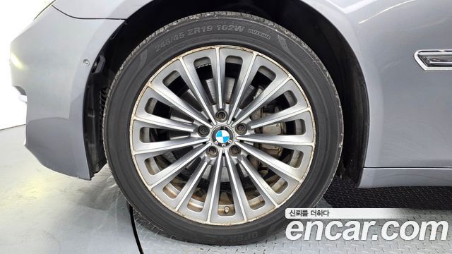 BMW 7-Series 2015 — photo 5