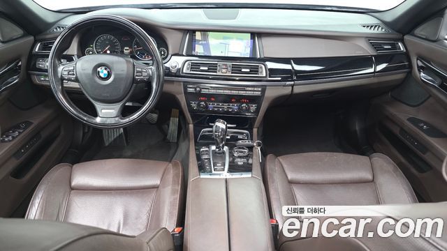 BMW 7-Series 2015 — photo 7