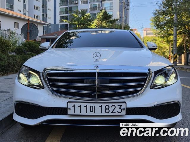 Mercedes-Benz E-Class 2020 — photo 3