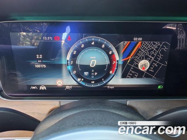 Mercedes-Benz E-Class 2020 — photo 8