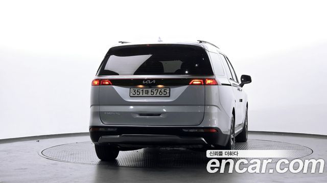 Kia Canival 2022 — photo 4