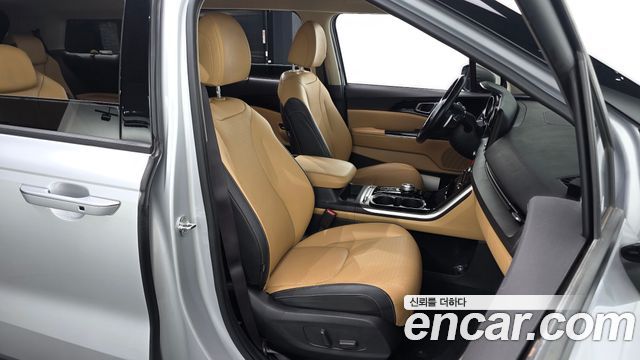 Kia Canival 2022 — photo 11