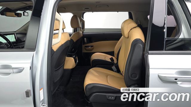 Kia Canival 2022 — photo 12