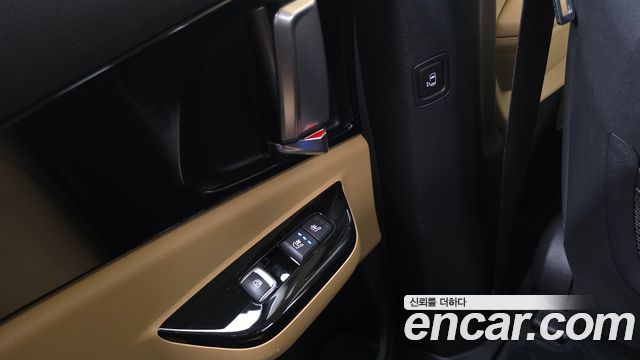 Kia Canival 2022 — photo 16