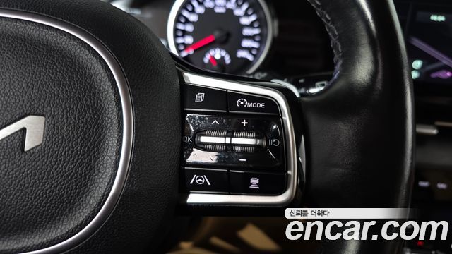 Kia Canival 2022 — photo 17